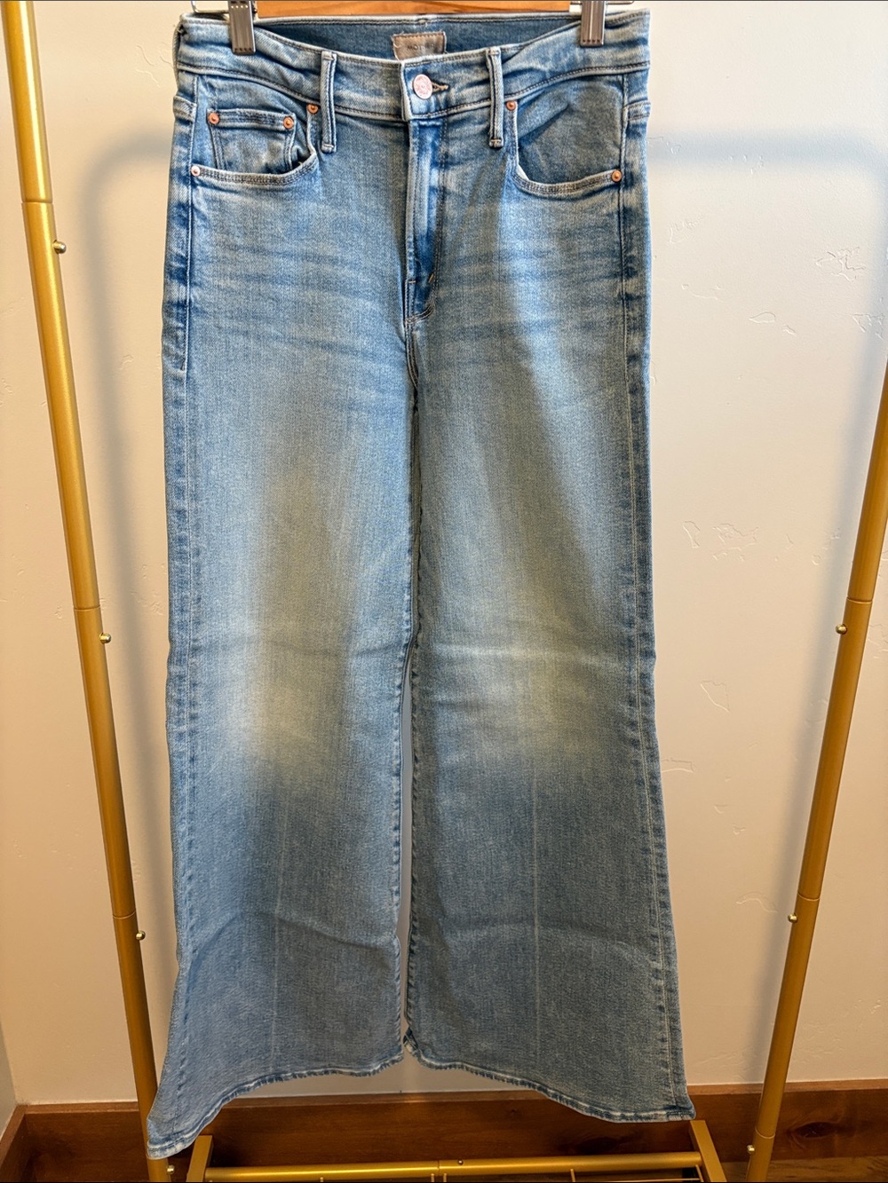 MOTHER Twister Skimp Light Blue Wide-Leg Flare Jeans